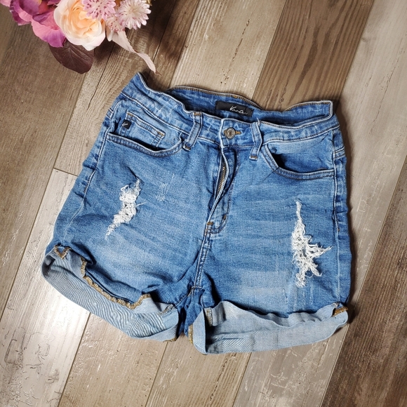 KanCan Distressed Stretchy Blue Women's Cuffed Jean Shorts Size W7/27 - Picture 15 of 16